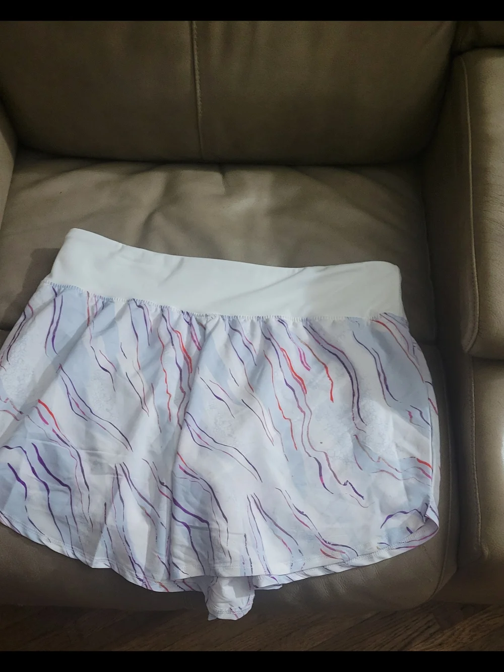 Pro Player White Athletic Shorts with Multicolor Wave Lines